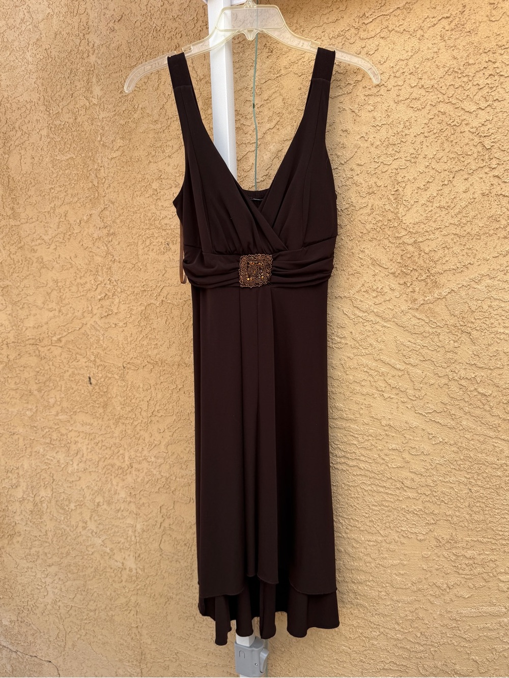 Source Unknown Chocolate Brown Sleeveless Midi Dress with Decorative Buckle